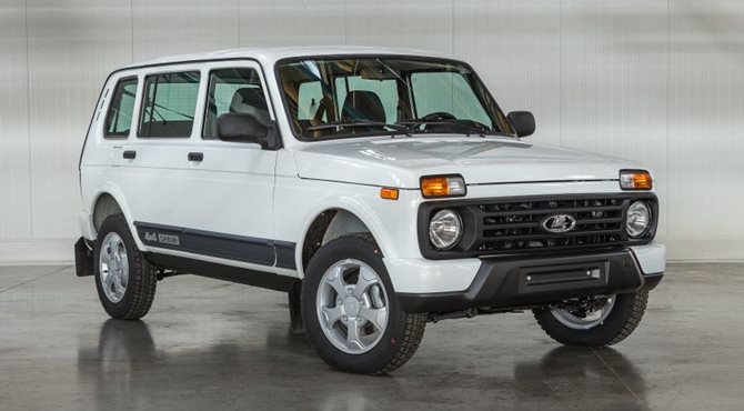 Lada 4x4 petoro vrata